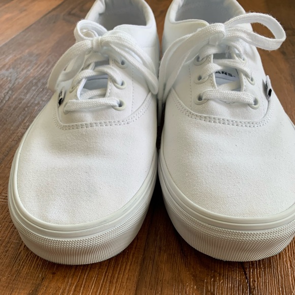 Women’s White Vans 9.5 - Picture 7 of 9